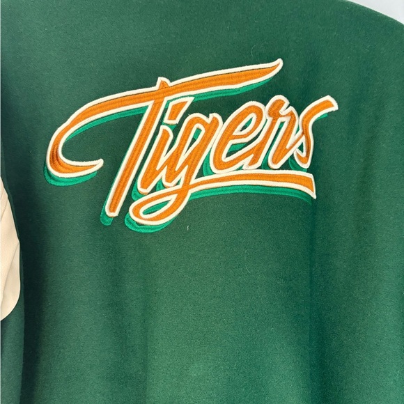 NWT Stranger Things H&M Varsity Jacket sz S - Picture 4 of 7